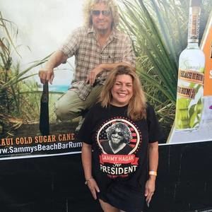 Meet your Posher, Lori